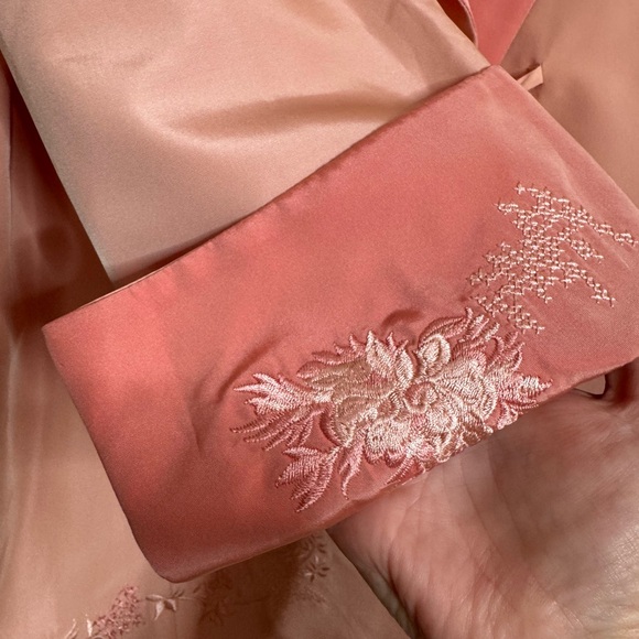 Vintage new Gianfranco Ferre Pink Embroidered Women's Jacket. Made in Italy. - Picture 3 of 10